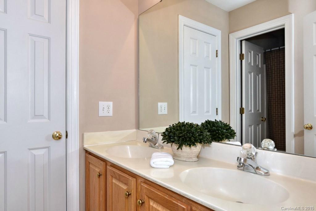 1002 Foxfield Road, Unit 22 Waxhaw, NC 28173 - Photo 18 of 24 Gallery Image 18