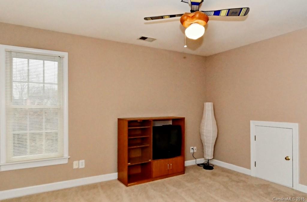 1002 Foxfield Road, Unit 22 Waxhaw, NC 28173 - Photo 19 of 24 Gallery Image 19