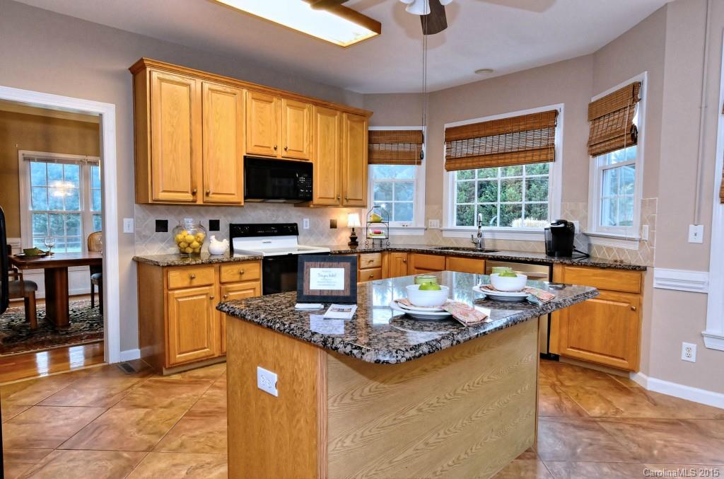 1002 Foxfield Road, Unit 22 Waxhaw, NC 28173 - Photo 6 of 24 Gallery Image 6