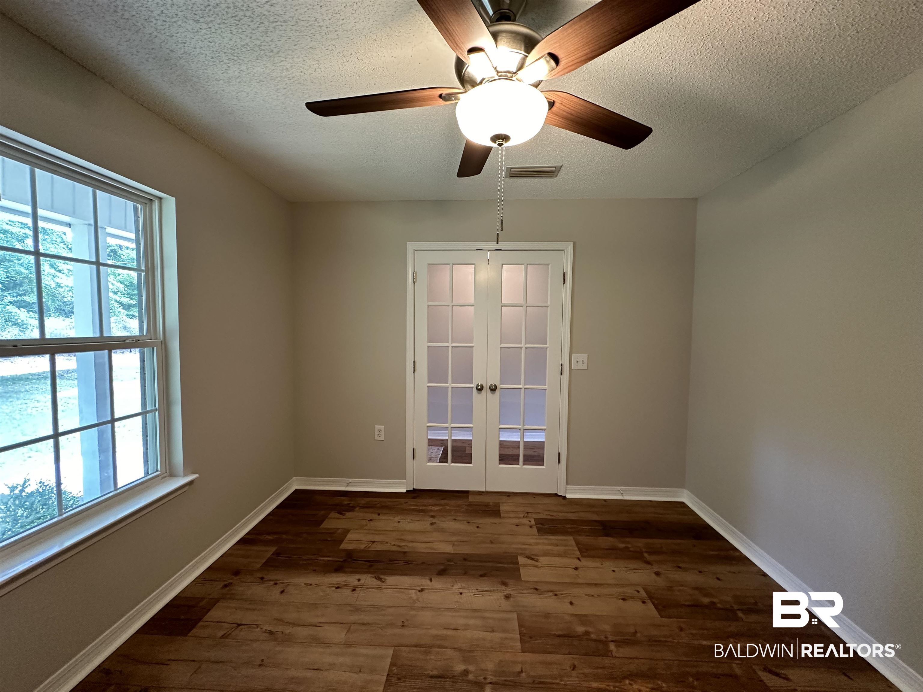 9070 Scott Road Daphne, AL 36527 - Photo 8 of 39 Could potentially be converted to 4th Bedroom.