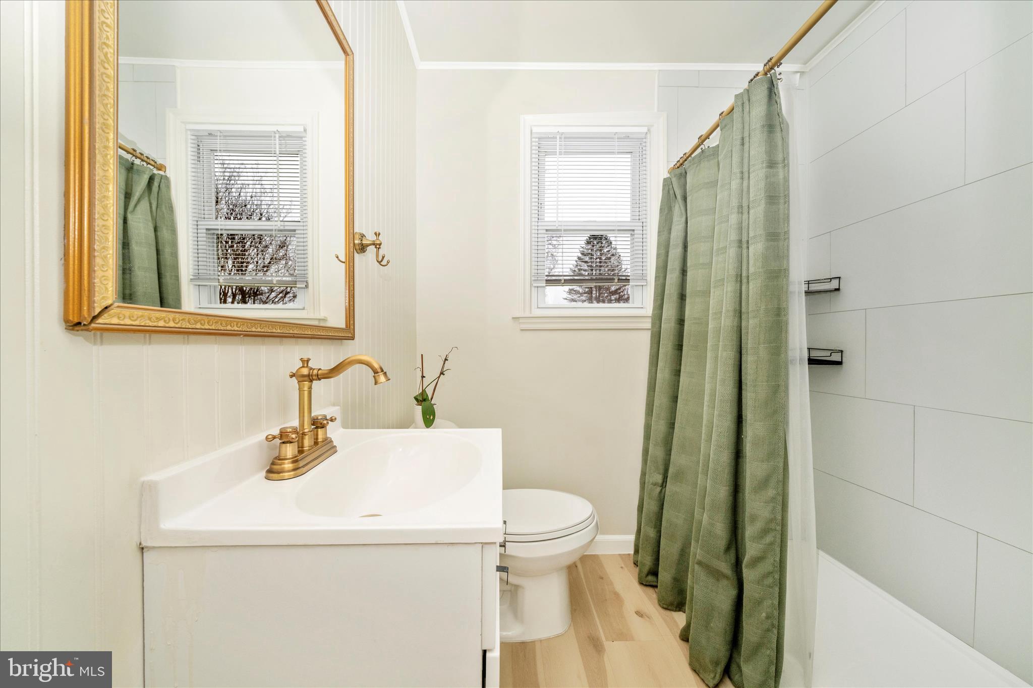 605 Rosemere Avenue Silver Spring, MD 20904 - Photo 15 of 56 Hall Bathroom