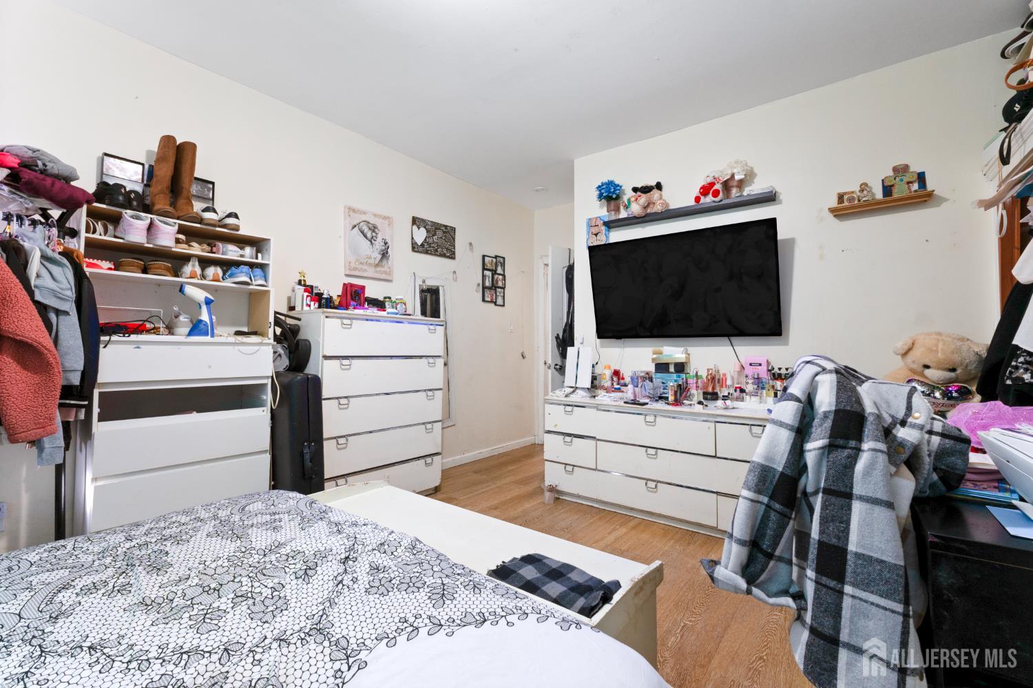 183 Walnut Street Paterson, NJ 07522 - Photo 24 of 39