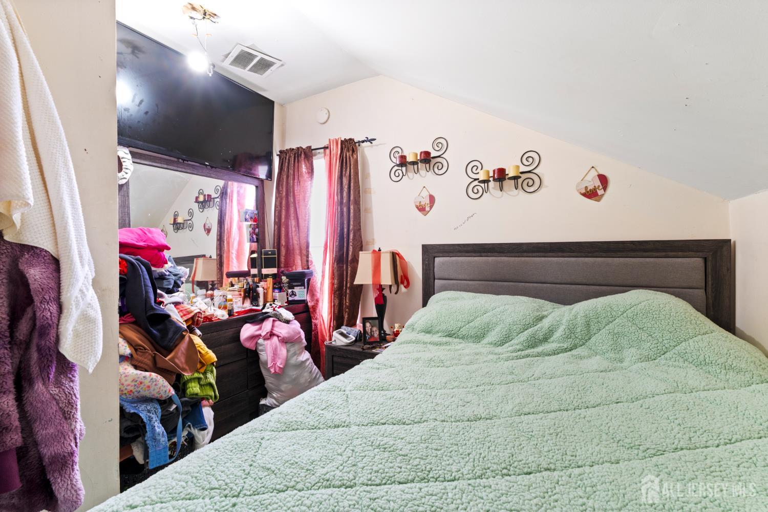 183 Walnut Street Paterson, NJ 07522 - Photo 8 of 39