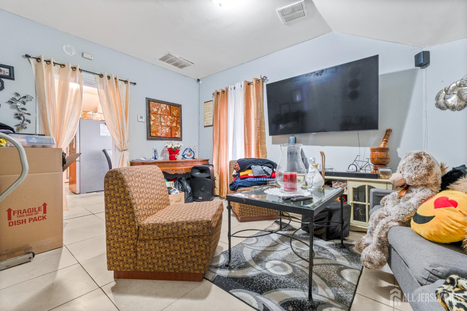 183 Walnut Street Paterson, NJ 07522 - Photo 10 of 39