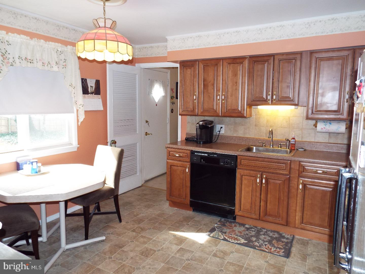 115 Red Stone Ridge Riverside, NJ 08075 - Photo 11 of 25