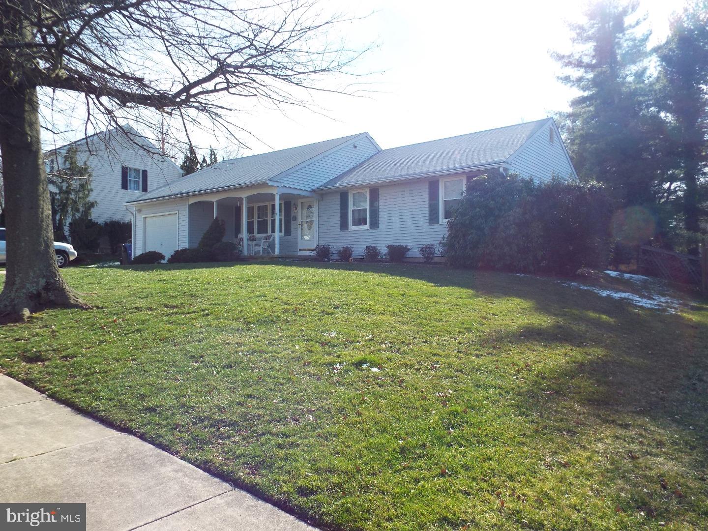 115 Red Stone Ridge Riverside, NJ 08075 - Photo 3 of 25