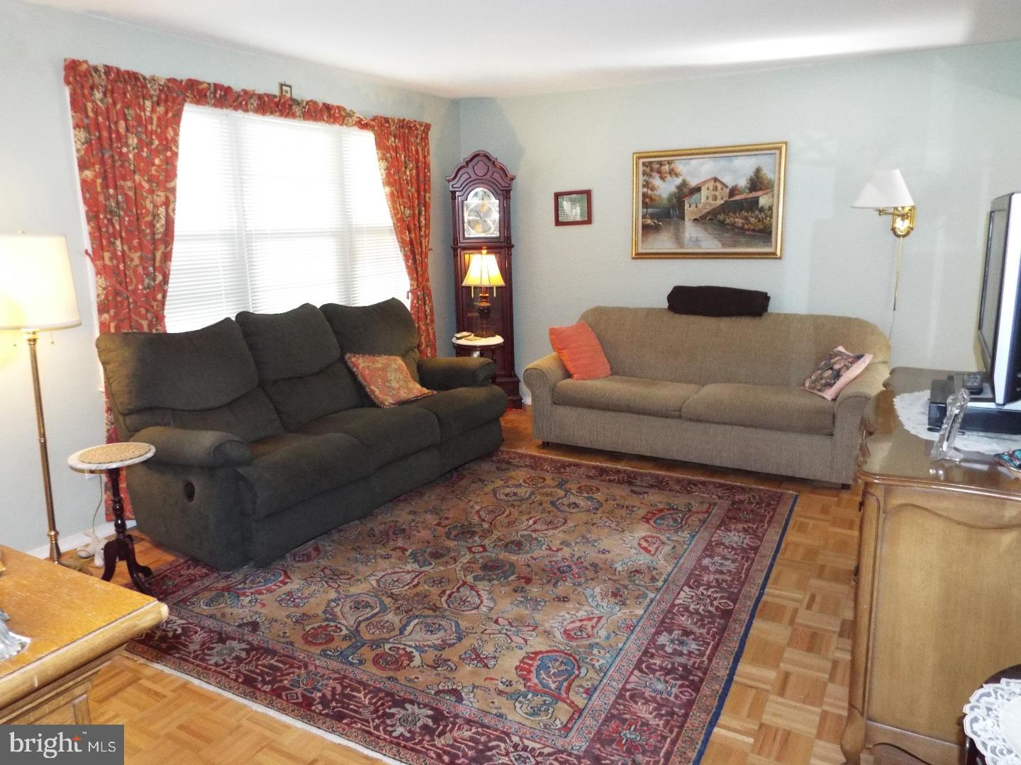 115 Red Stone Ridge Riverside, NJ 08075 - Photo 4 of 25