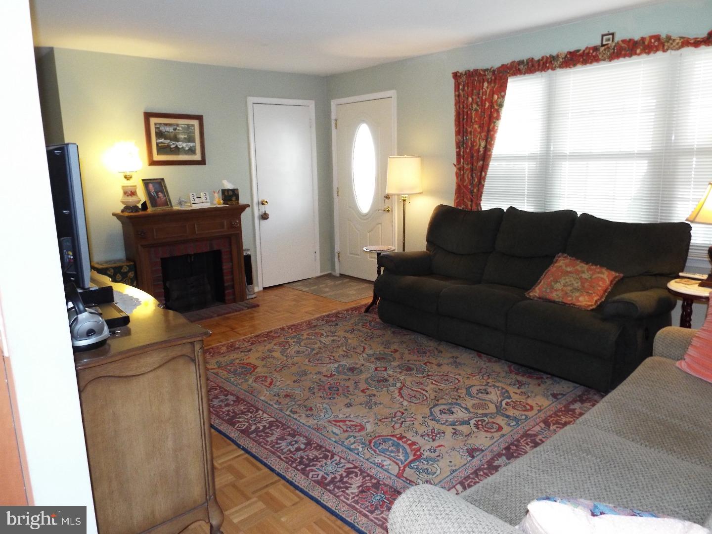 115 Red Stone Ridge Riverside, NJ 08075 - Photo 5 of 25