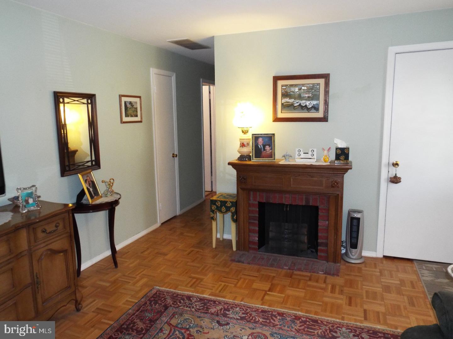 115 Red Stone Ridge Riverside, NJ 08075 - Photo 6 of 25