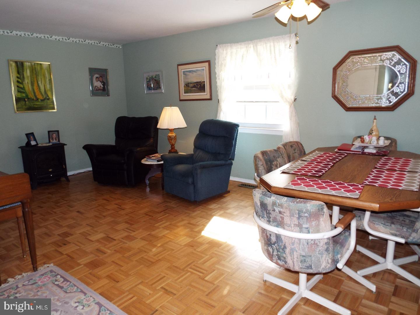 115 Red Stone Ridge Riverside, NJ 08075 - Photo 8 of 25