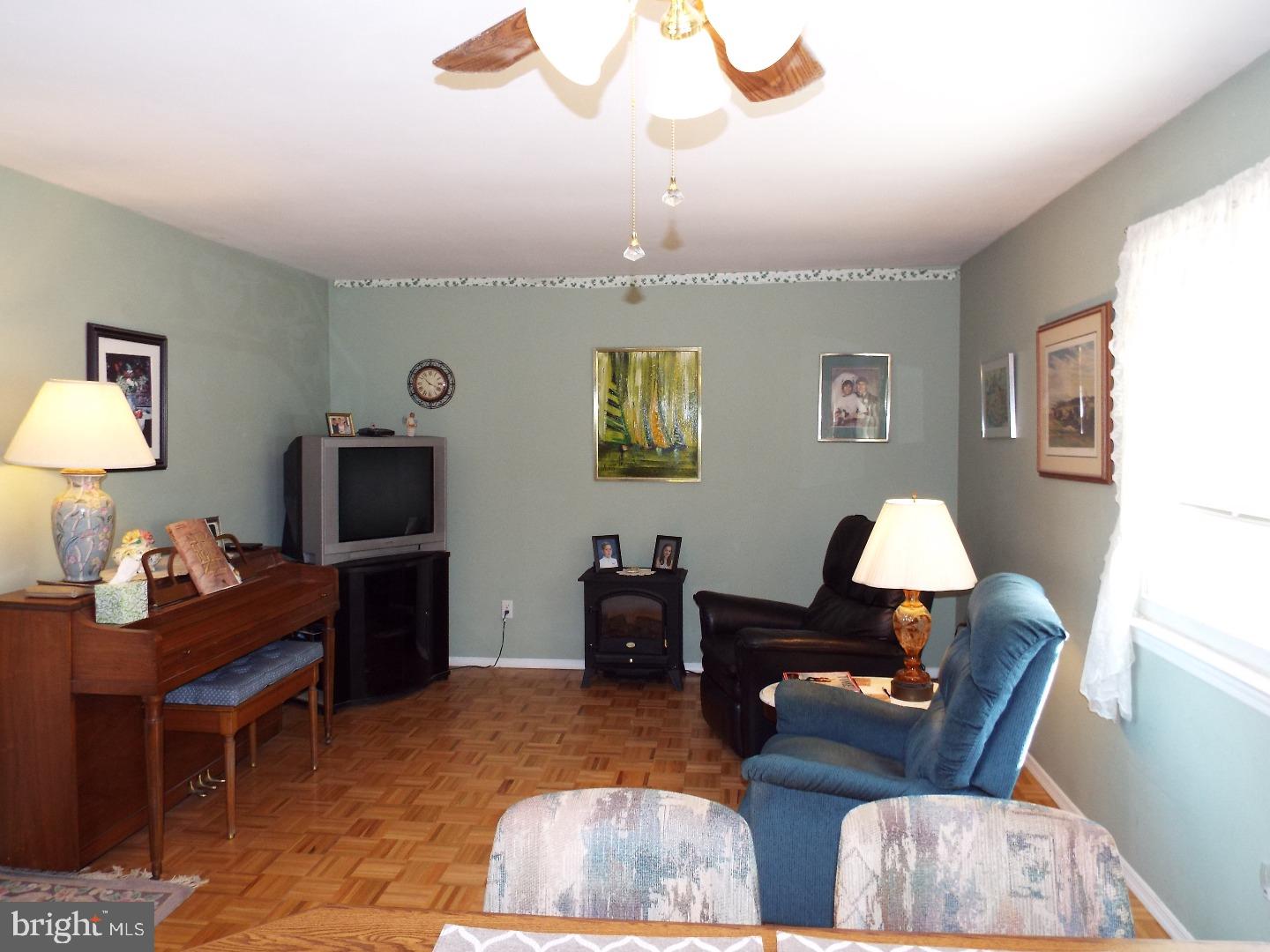 115 Red Stone Ridge Riverside, NJ 08075 - Photo 9 of 25
