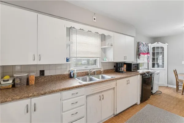 $235,000 | 113 North Broadway Street, Oak Grove, MO 64075