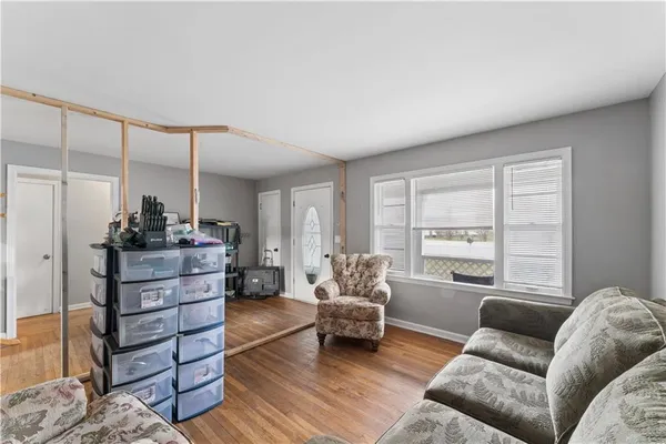 $235,000 | 113 North Broadway Street, Oak Grove, MO 64075