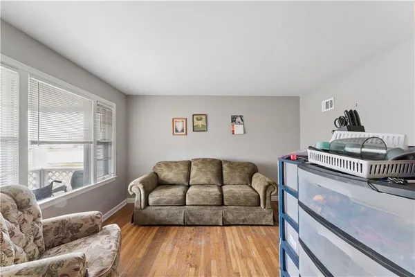 $235,000 | 113 North Broadway Street, Oak Grove, MO 64075