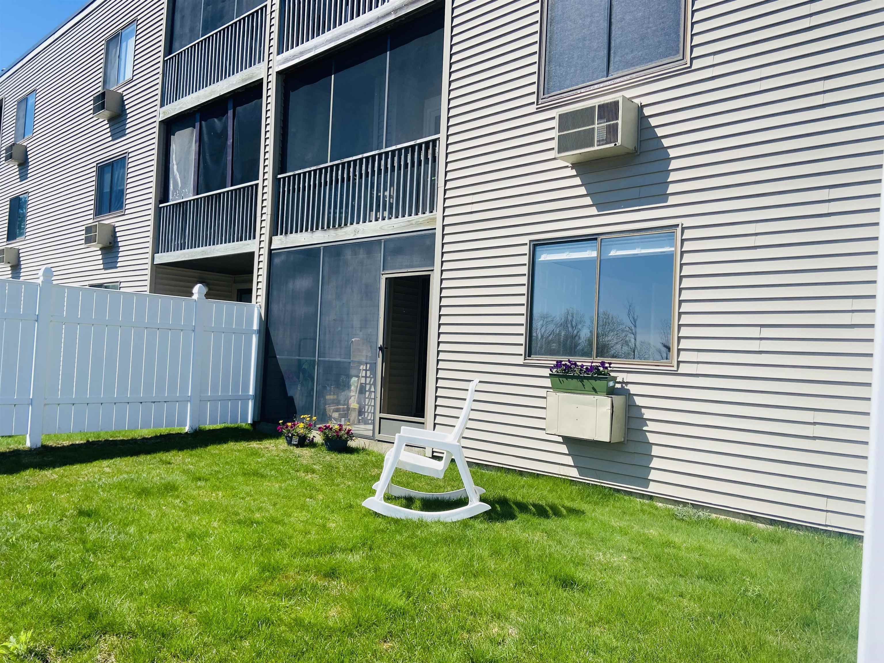 75 Treetop Circle, Unit 14 Laconia, NH 03246 - Photo 15 of 35