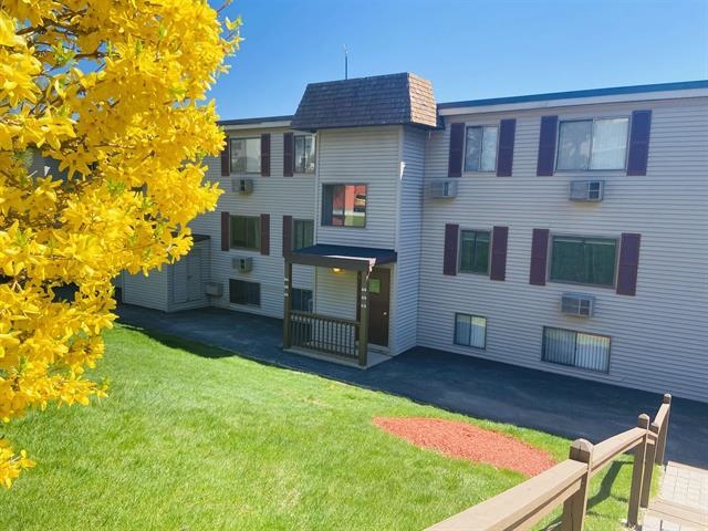 75 Treetop Circle, Unit 14 Laconia, NH 03246 - Photo 21 of 35