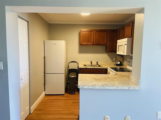 75 Treetop Circle, Unit 14 Laconia, NH 03246 - Photo 7 of 35