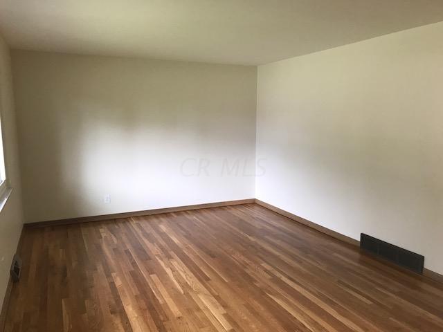 1058 Bernhard Road Columbus, OH 43227 - Photo 5 of 25 Gallery Image 5