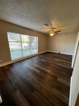 $1,750 | 2105 North 8th Street, Abilene, TX 79603