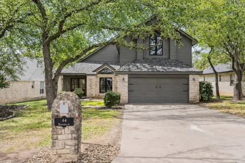 $699,000 | 44 Brookhollow Drive, Wimberley, TX 78676