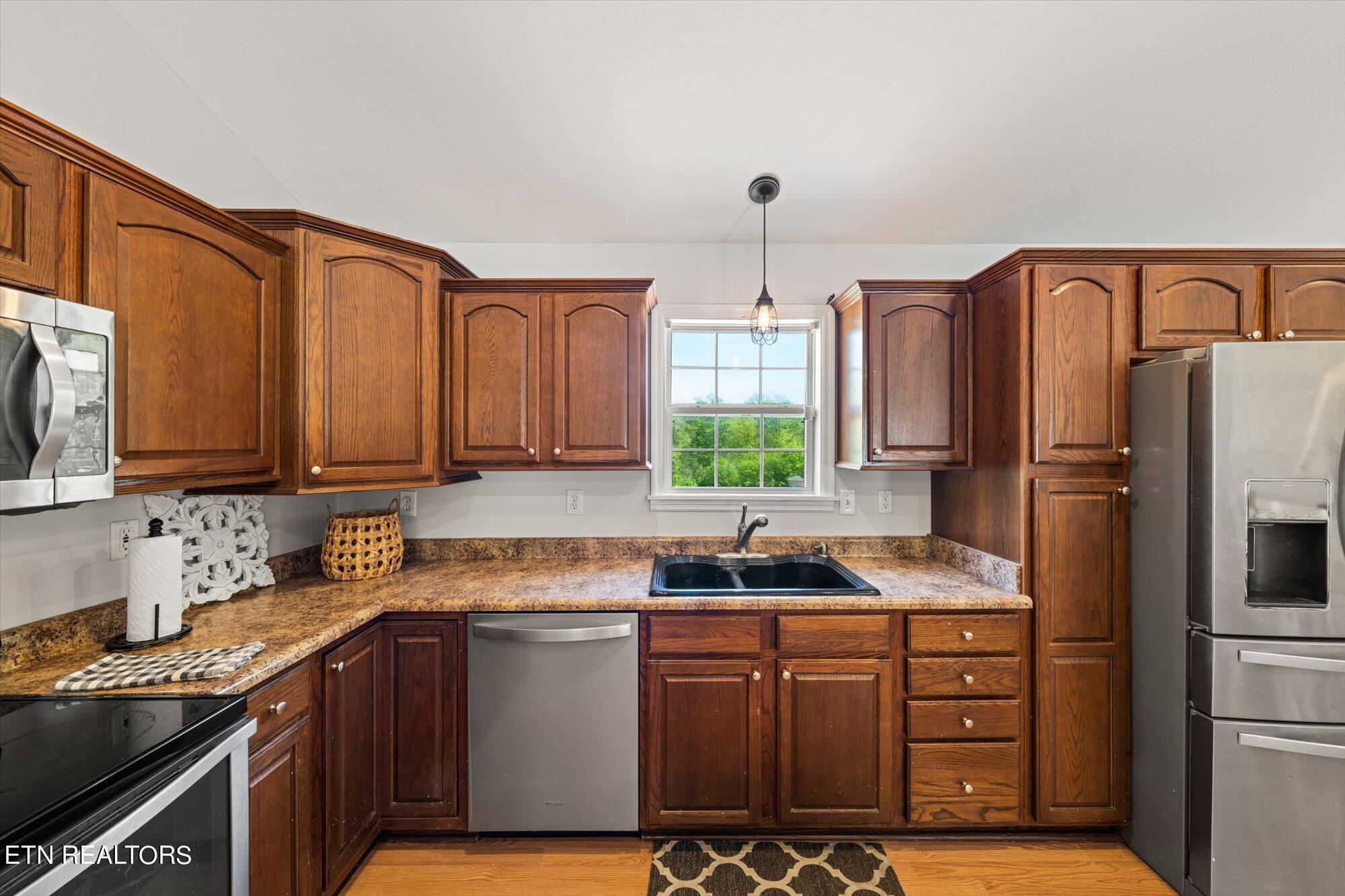 347 Flat Hollow Road Speedwell, TN 37870 - Photo 14 of 33 14