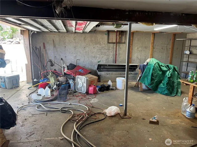 $95,000 | 125 3rd Street Northeast, Electric City, WA 99123