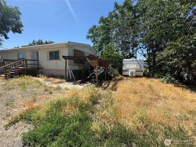 $95,000 | 125 3rd Street Northeast, Electric City, WA 99123