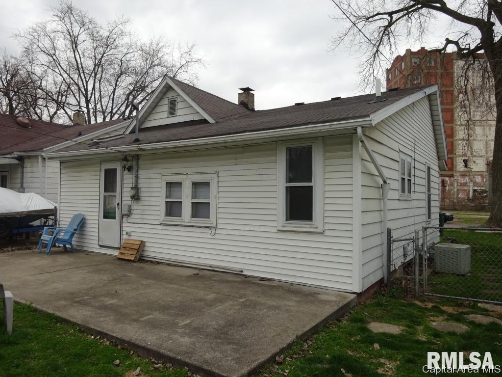 1111 North 15th Street Springfield, IL 62702 - Photo 6 of 21