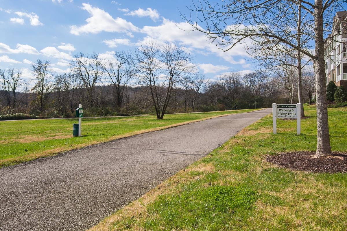 8401 Callabee Way, Unit 4 Nashville, TN 37211 - Photo 18 of 19 a view of a park
