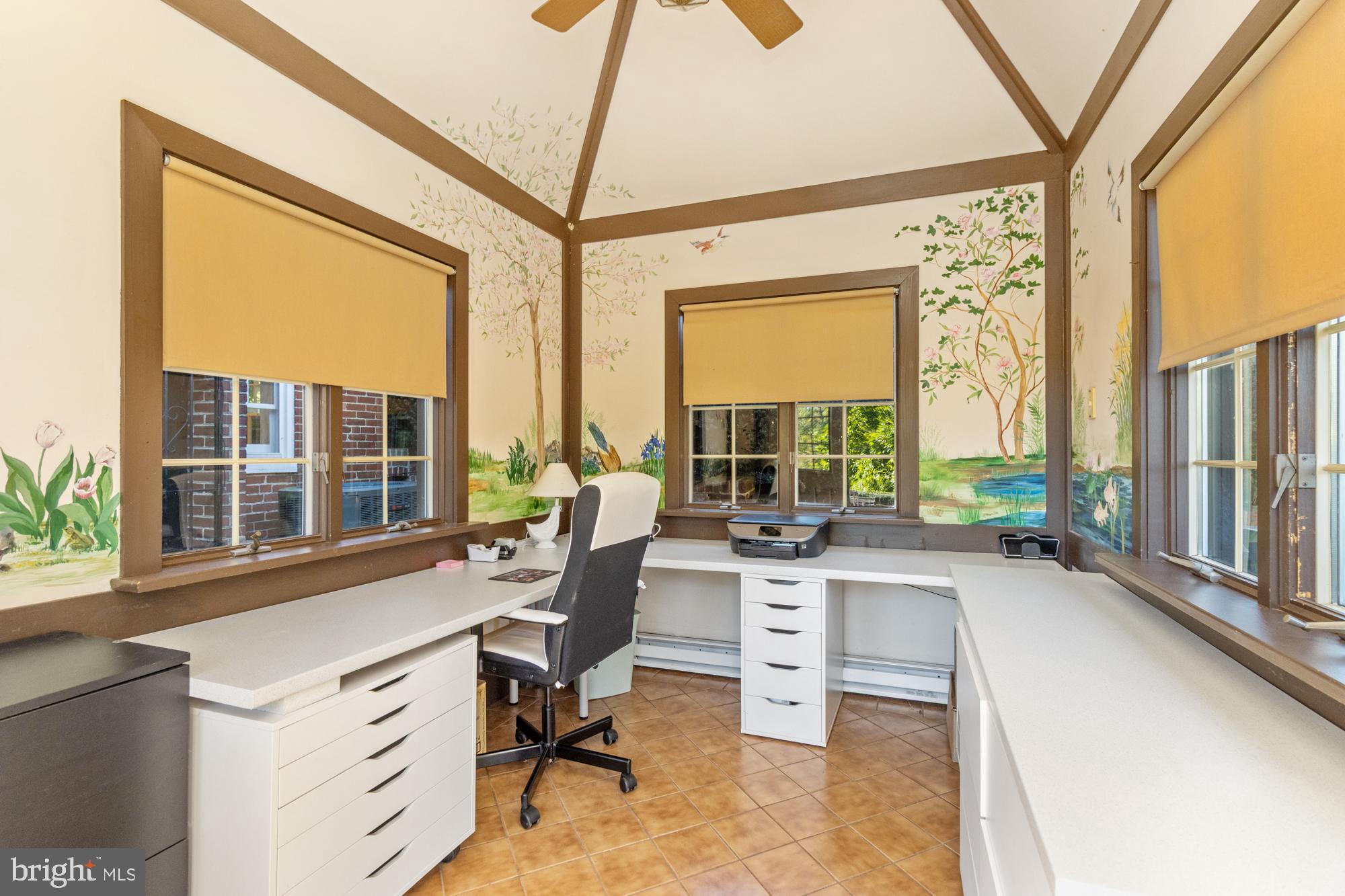 18535 Foreston Road Parkton, MD 21120 - Photo 71 of 84 Office interior.