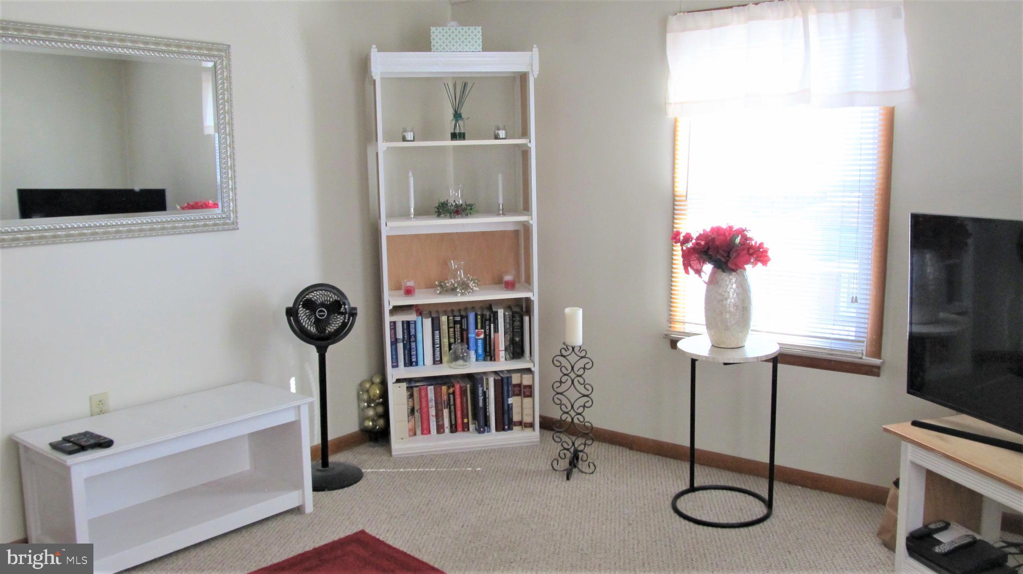 404 Charles Road Linthicum, MD 21090 - Photo 3 of 23 Upstairs living room