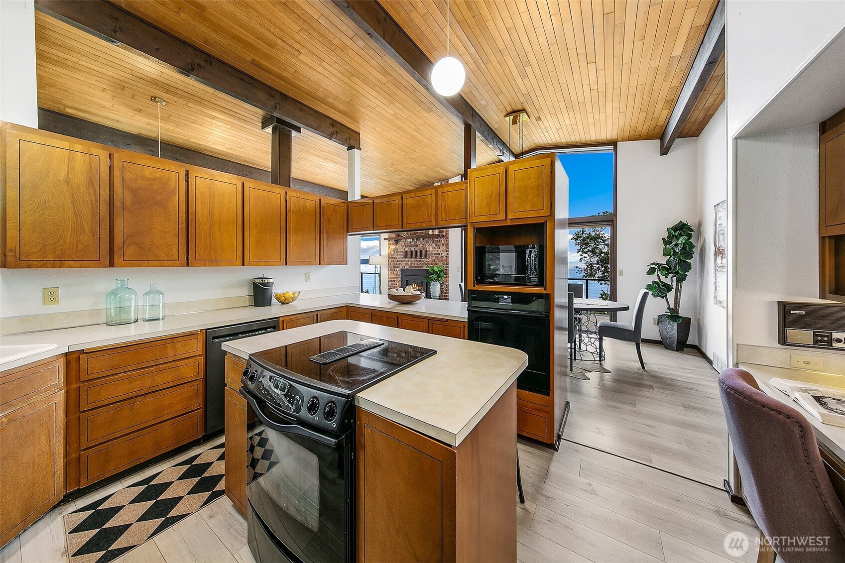 3229 Southwest 166th Street Burien, WA 98166 - Photo 12 of 33