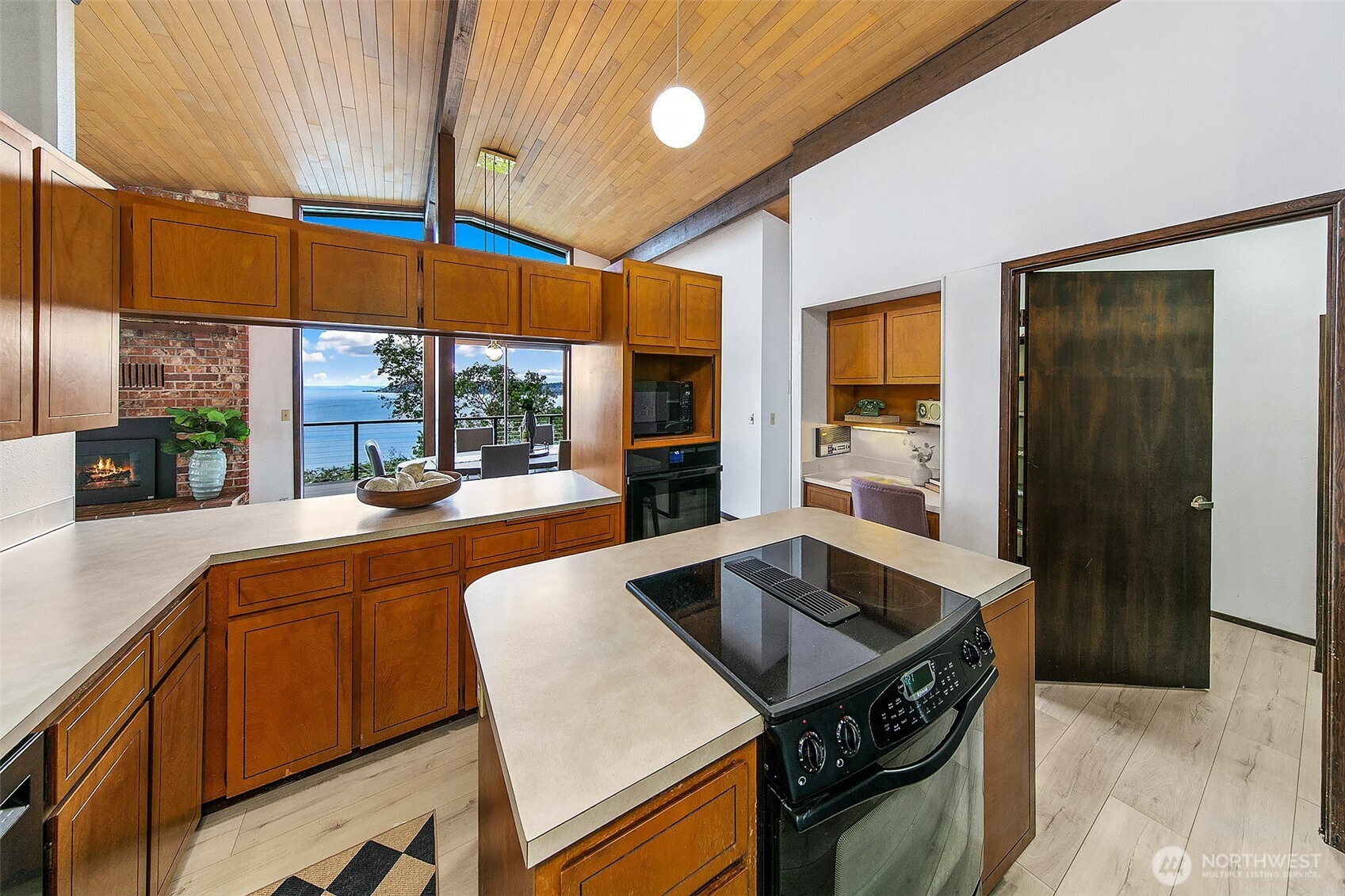 3229 Southwest 166th Street Burien, WA 98166 - Photo 13 of 33