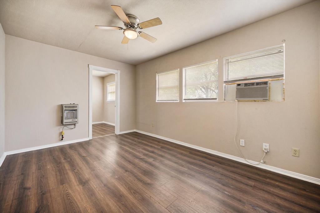 3837 Earl Street Fort Worth, TX 76111 - Photo 25 of 32 Recently renovated duplex! Great opportunity!