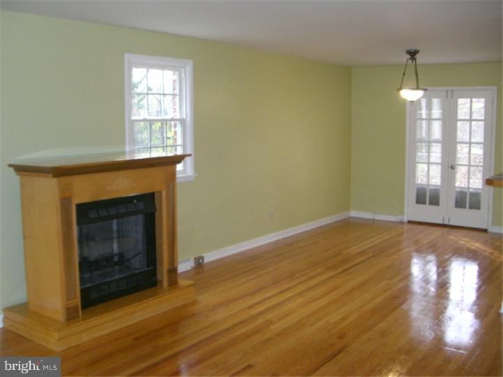 106 Boncouer Road Cheltenham, PA 19012 - Photo 2 of 9 Gallery Image 2
