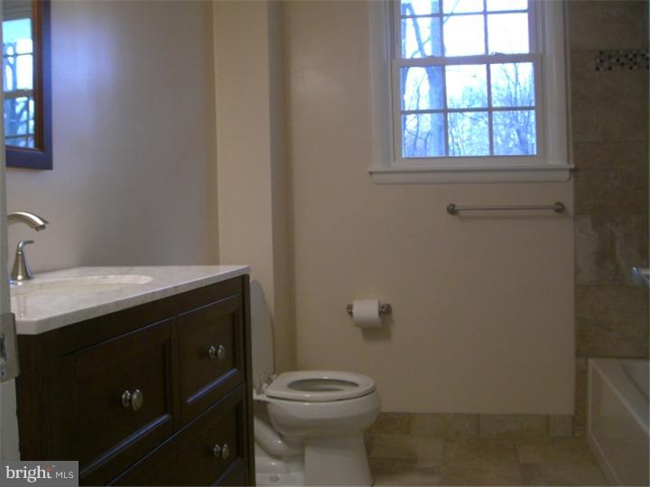 106 Boncouer Road Cheltenham, PA 19012 - Photo 5 of 9 Gallery Image 5