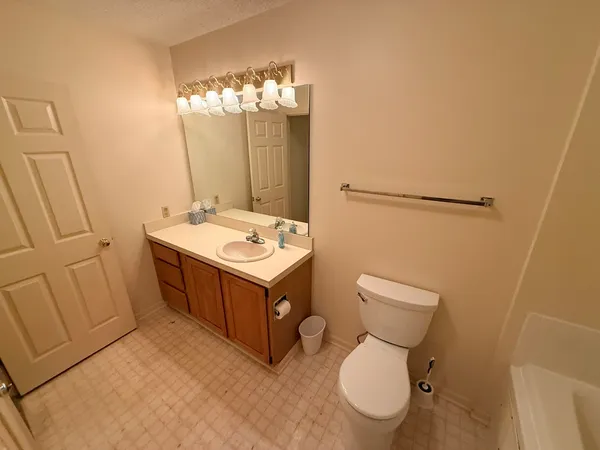 $135,000 | 1104 Kimberly Road, Unit 602, Bettendorf, IA 52722