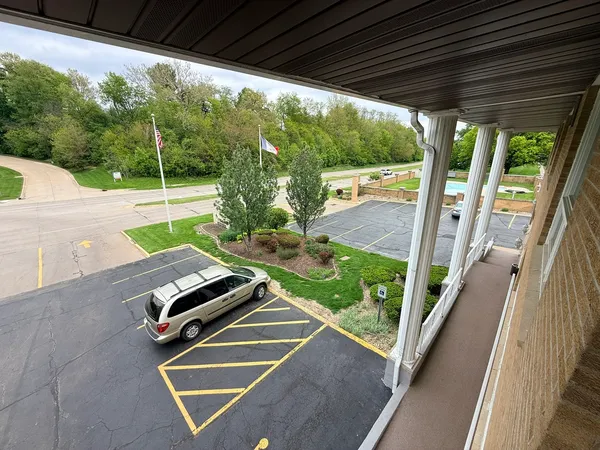 $135,000 | 1104 Kimberly Road, Unit 602, Bettendorf, IA 52722