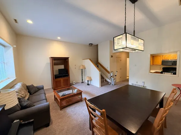 $135,000 | 1104 Kimberly Road, Unit 602, Bettendorf, IA 52722