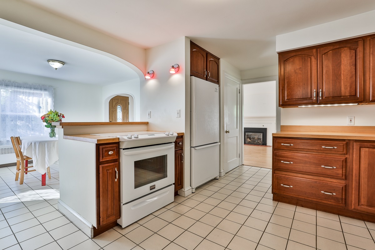 8 Madeline Road Manchester, NH 03104 - Photo 12 of 39 Gallery Image 12