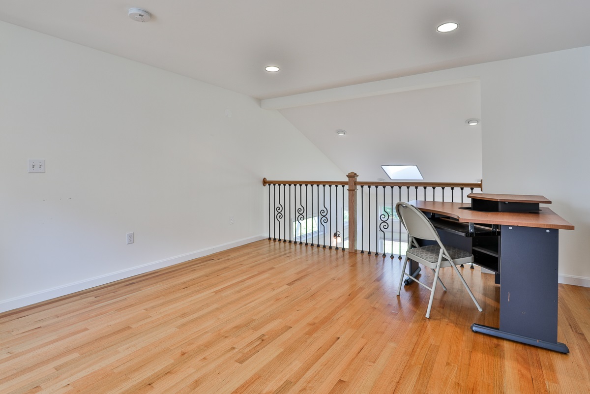8 Madeline Road Manchester, NH 03104 - Photo 29 of 39 Gallery Image 29