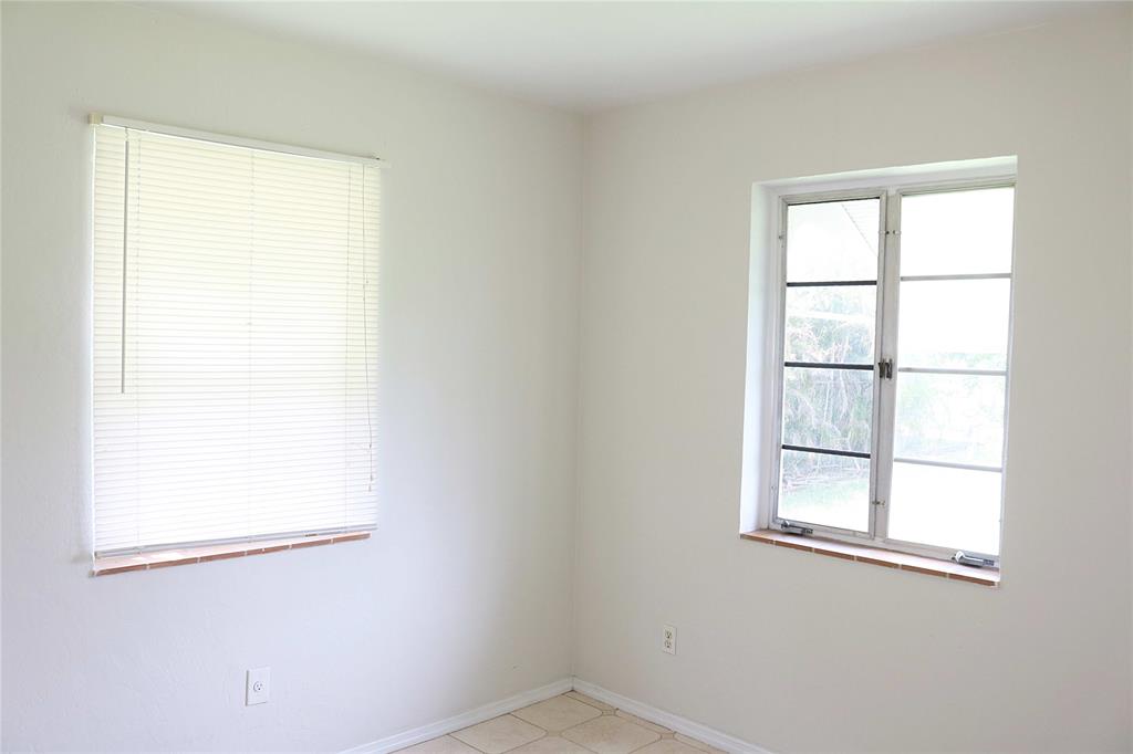2640 Southwest 79th Avenue Miami, FL 33155 - Photo 17 of 23 a view of a window in an empty room