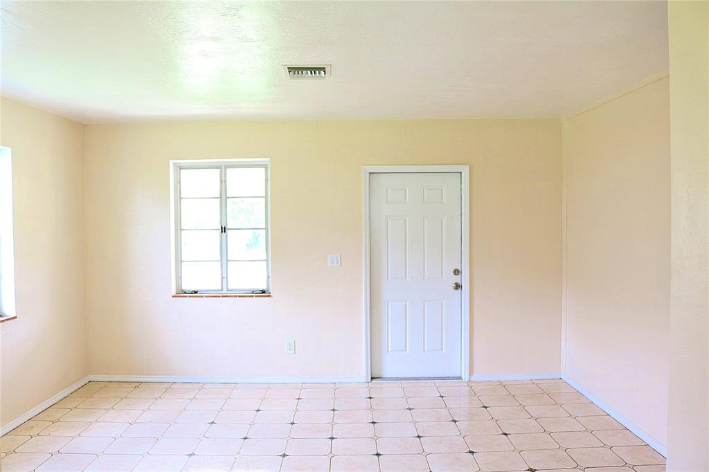 2640 Southwest 79th Avenue Miami, FL 33155 - Photo 8 of 23 an empty room with windows