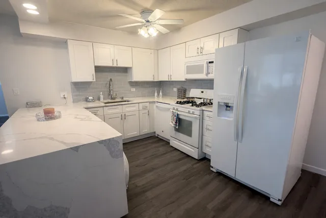 $159,000 | 7234 West North Avenue, Unit 502, Elmwood Park, IL 60707