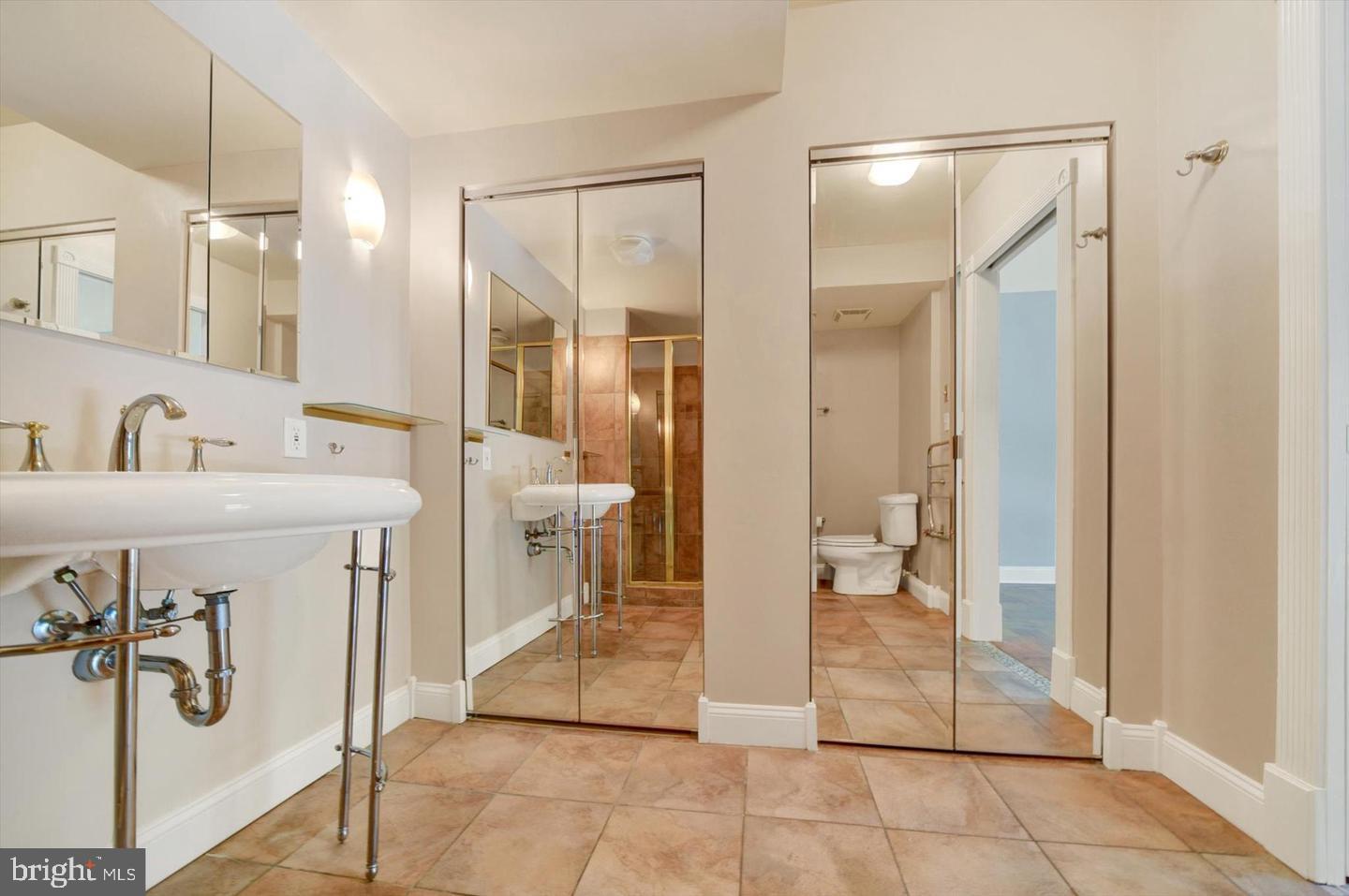 7 Cross Keys Road, Unit E Baltimore, MD 21210 - Photo 18 of 20 Gallery Image 18