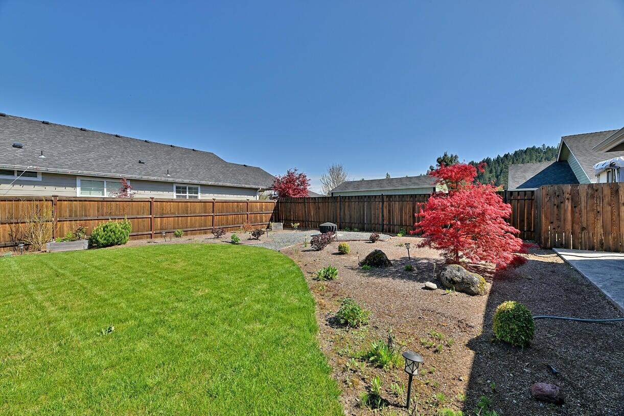 243 Retirement Lane Cave Junction, OR 97523 - Photo 42 of 62 20250423182146251758000000-o
