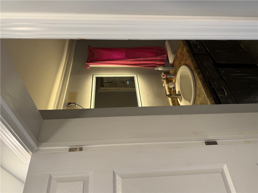 132 Rolling Hills Road Six Mile, SC 29682 - Photo 11 of 19