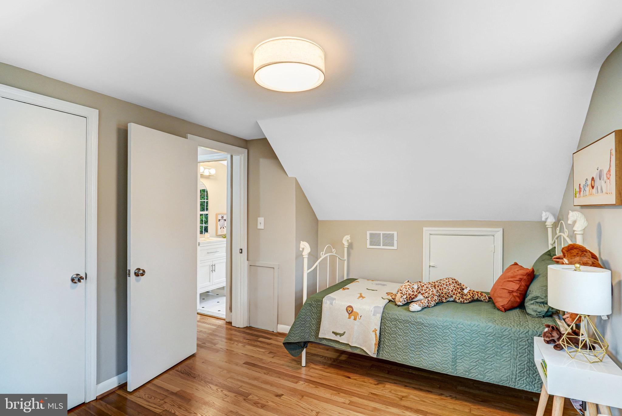 107 West Cameron Road Falls Church, VA 22046 - Photo 19 of 37