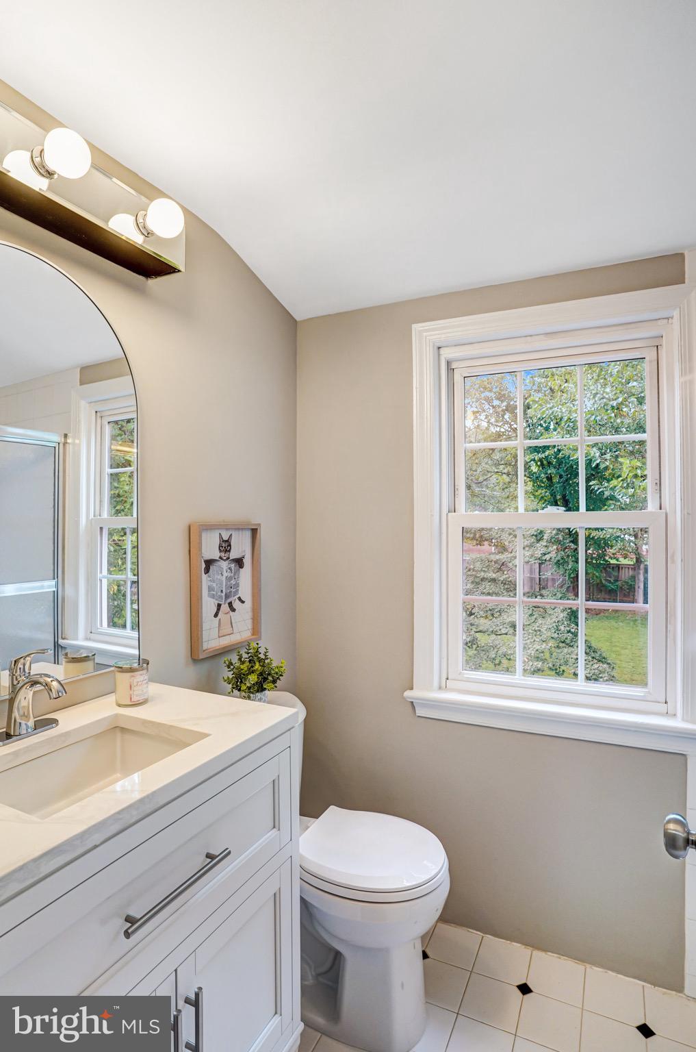 107 West Cameron Road Falls Church, VA 22046 - Photo 20 of 37 Upstairs full bath is updated and convenient