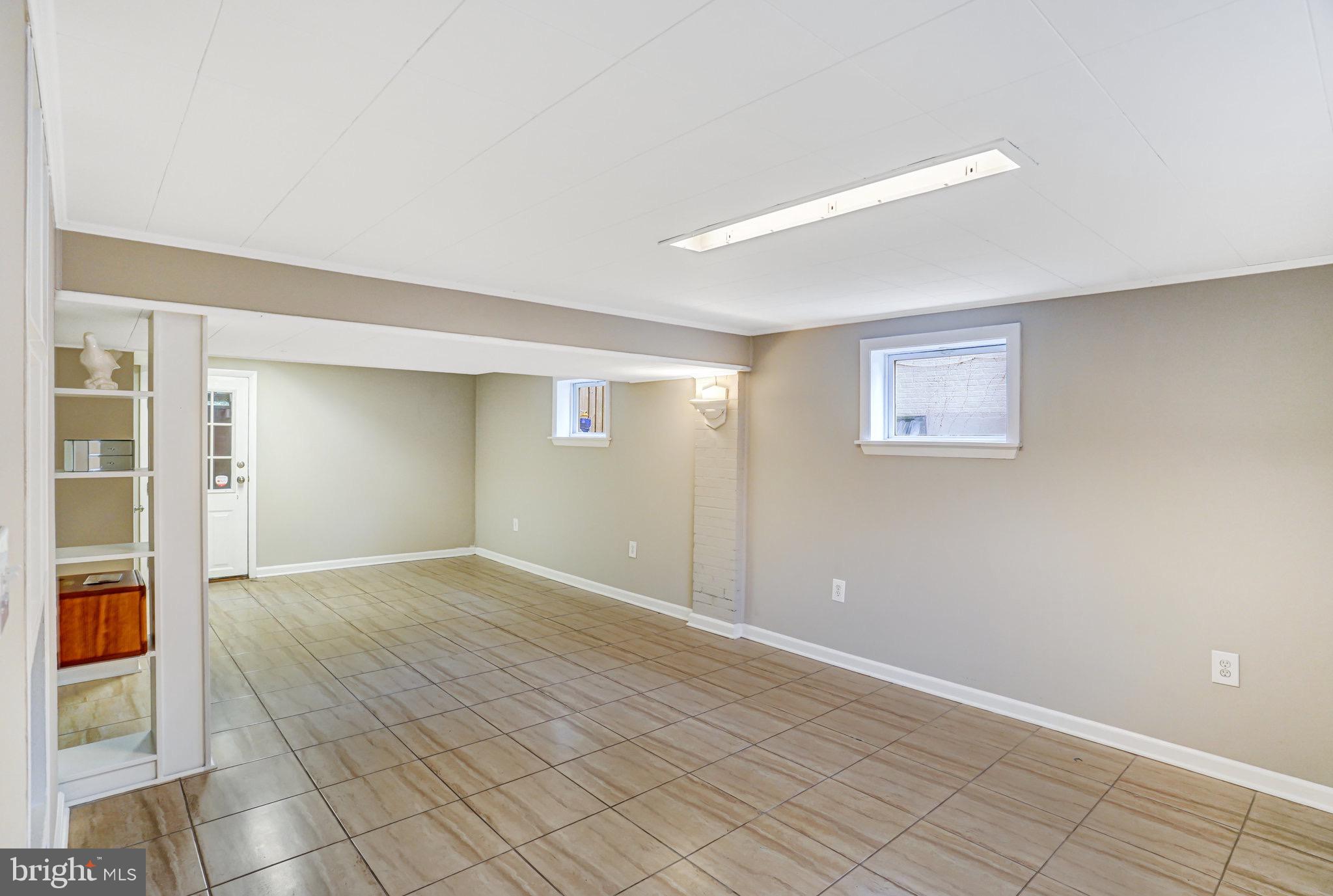 107 West Cameron Road Falls Church, VA 22046 - Photo 23 of 37